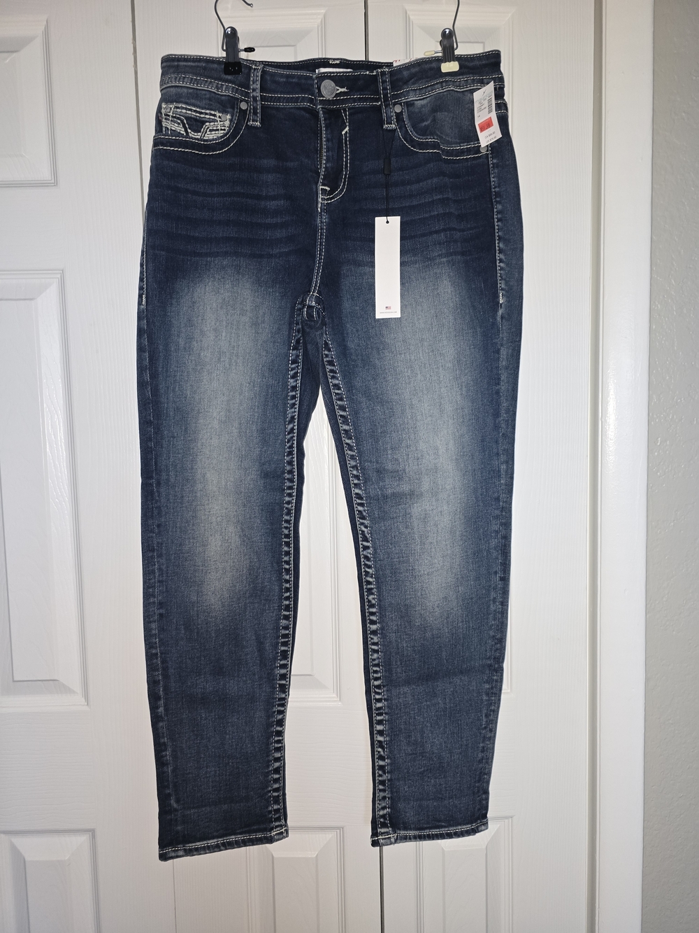 Vigoss Women’s Ankle Cropped Jeans in Dark Blue Wash